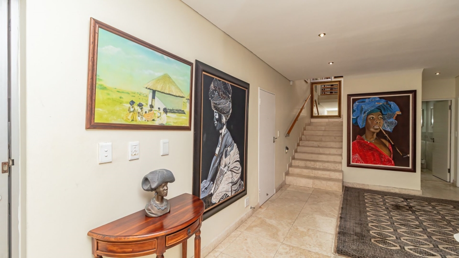 6 Bedroom Property for Sale in Bloubergstrand Western Cape